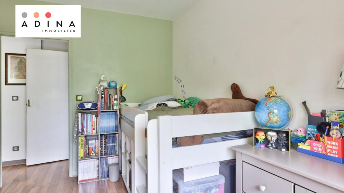 Chambre d'enfants d'un appartement en vente de 3 pièce en cœur de ville