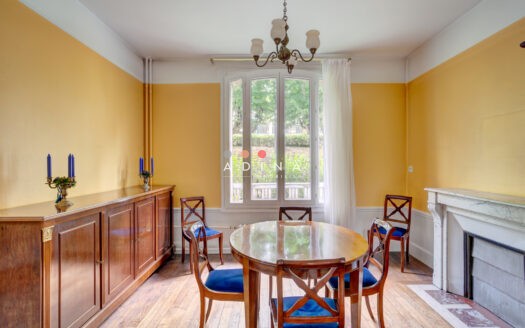Belle Maison de Caractère avec Local Indépendant