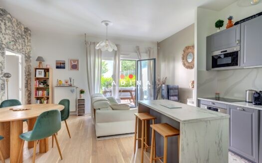En Exclusivité : Beau 2 Pièces avec Terrasse