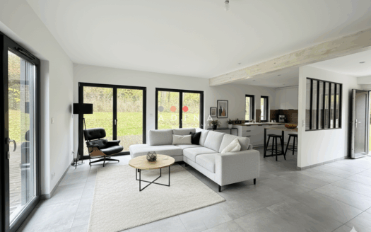 Maison récente dans un cadre privilégié   La Boissière-École