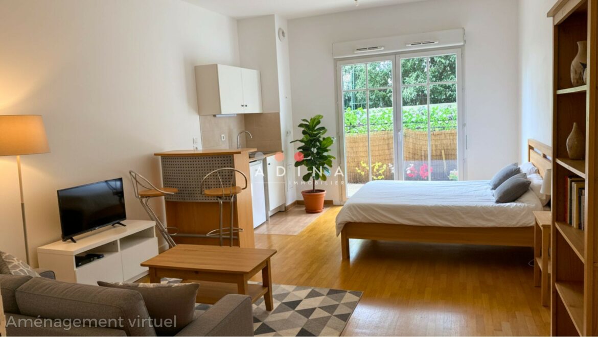 Studio moderne avec terrasse à Le Plessis-Robinson.