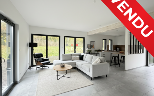 Maison récente dans un cadre privilégié   La Boissière-École