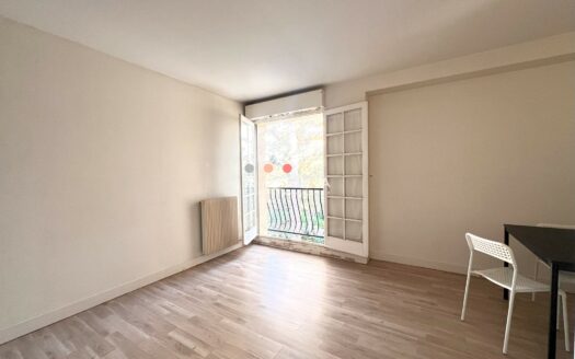 Loué – Studio meublé à louer