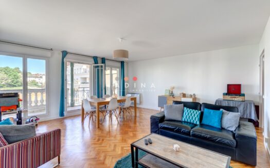 À Vendre – Grand 4 Pièces Traversant avec Balcon au Plessis-