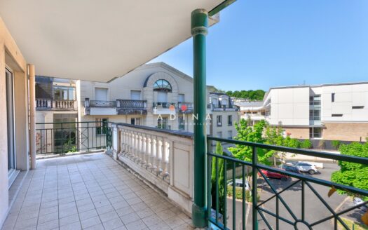 À Vendre – Grand 4 Pièces Traversant avec Balcon au Plessis-