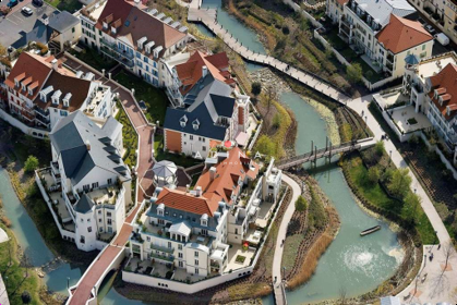 Vue d'ensemble d'un quartier résidentiel du Plessis-Robinson, témoignant d'un urbanisme qui privilégie l'harmonie architecturale et les espaces verts