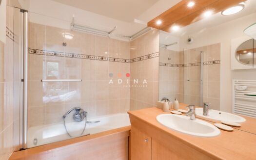 Appartement 2 Pièces En Plein Centre-Ville Avec Vue Sur Le P