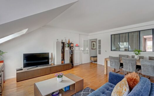 Dernier Étage 4 Pièces Traversant Coeur de Ville Le P