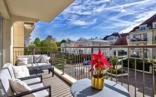 Appartement de Trois Pièces avec Balcon